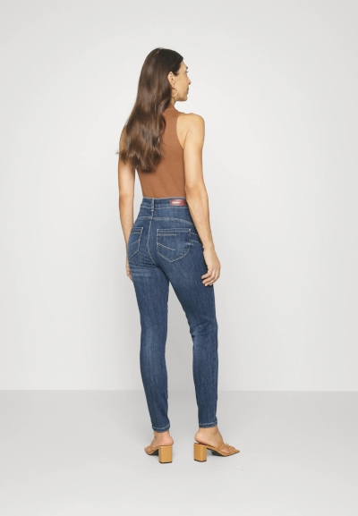 Bakeroak slim fit