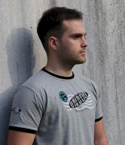 Camiseta m. corta gris claro con ribete - Kresal