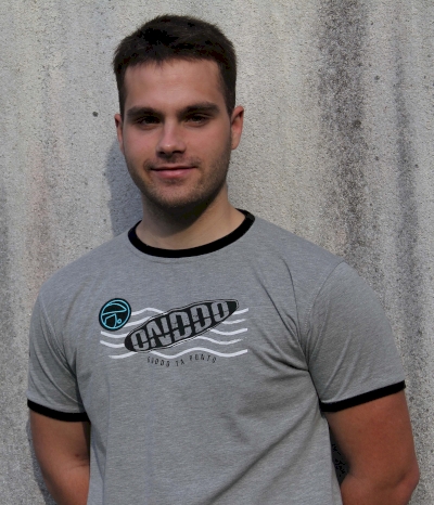 Camiseta m. corta gris claro con ribete - Kresal
