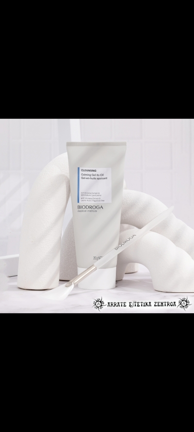 - CLEANSING CALMING GEL TO OIL/ GEL OLEOSO LIMPIADOR CALMANTE.